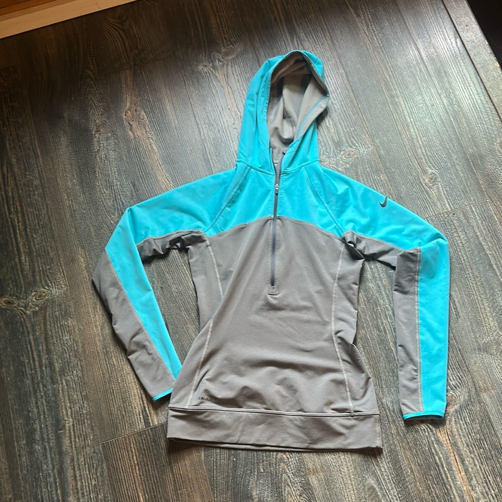 Small Nike Pro Quarter Zip
